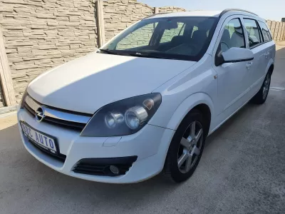 Bara fata opel astra h