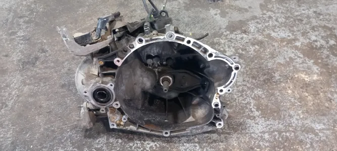 Cutie viteze 1.8 b citroen xsara picasso