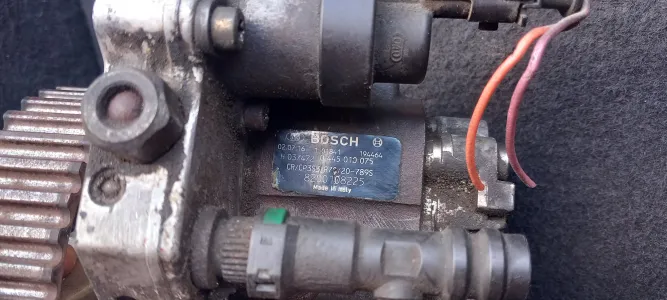 Pompa injectie 1.9 d f9q renault laguna 2
