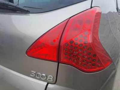 Stop haion peugeot 3008 d.