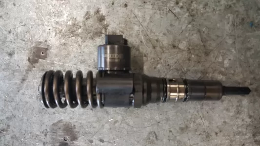 Injector 2.0 bmr vw passat b6  03g130073t