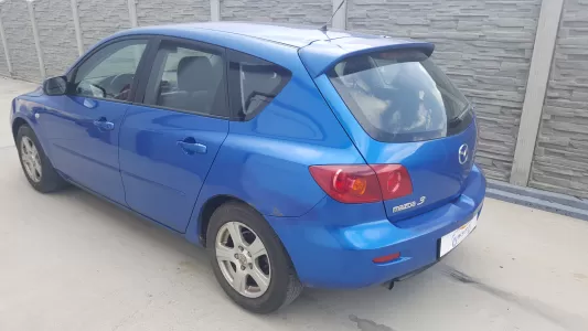 Mazda 3  1.6 b