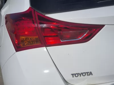 Stop toyota auris e180 hatchback s.