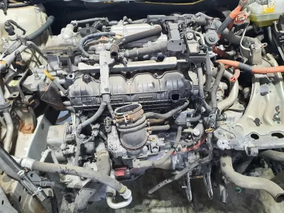 Toyota auris 1.8 vvt-i 2zr hybrid