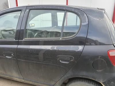 Usa toyota yaris 1 s.sp