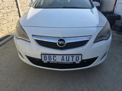 Capota opel astra j