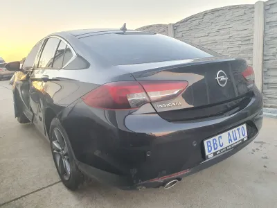 Opel insignia b 2.0d