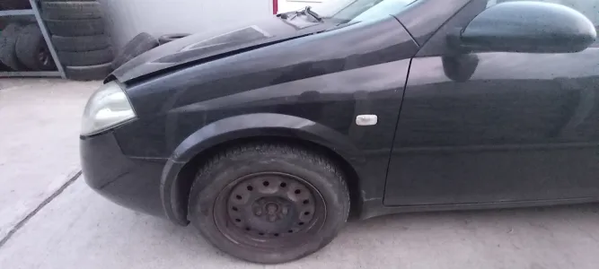 Aripa nissan primera p12 s.