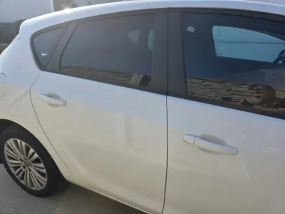 Geam usa opel astra j d.sp hatchback