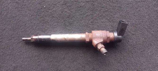 Injector 2.7 d jaguar xf   5u3q-9k546-aa